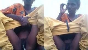 Desi bhabhi from Telugu region exposing her pussy for pleasure