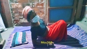 Indian wife has sex with her spouse in the evening