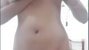 Desi cute sexy girl nude show