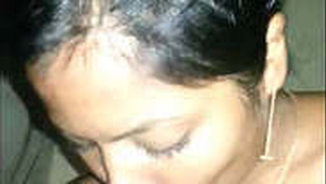 Indian girl gives a blowjob in this video