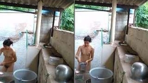 Desi beauty in candid camera: A steamy bathing experience