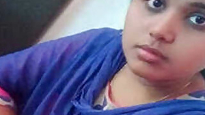 Pussy and saggy boobs of Desi colleen look amazing amateur camera