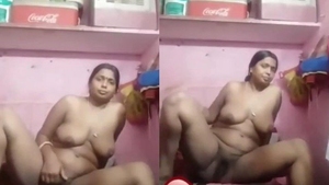 Live streaming of Indian wife's pussy show