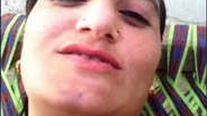 Pakistani bhabhi bares her boobs and pussy in a steamy video