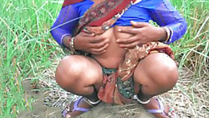 Busty Desi aunty masturbating outdoors on lover XXX cam