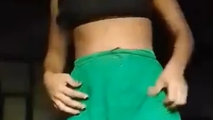 Kakdwip beauty flaunts her pussy on camera for self-love