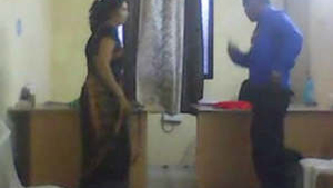 Mature bhabhi gets down and dirty with young lover in office video