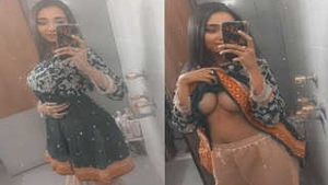 Pakistani girl flaunts her big breasts in a steamy video