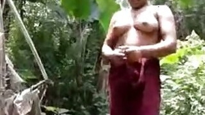 Telugu outdoor video of a bold couple who decided to fuck in public.
