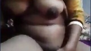 Desi village girl show her boob
