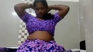 Saree mai chudakad chachi ki son ke dost se hardcore fuck