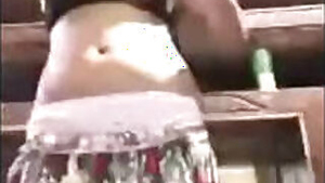 Desi girl open her boobs