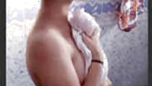 Sexy Tamil Showing Nude Body