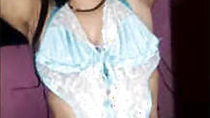 Desi Hot boudi Recording Her Nude For Hubby