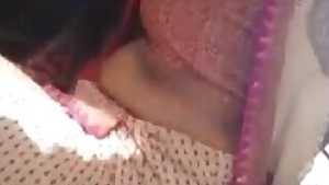 Tamil Bhabi Sexy Cleavage Clip