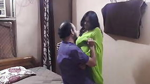 Indian bhabhi hidden sex romance going viral with audio!!