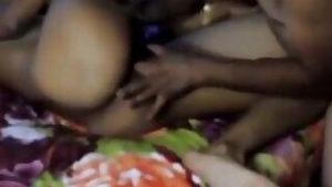 Sexy And Cute Indian Woman Pooja Fucks Her Boyfriend!