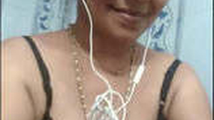 Indian wife shows off her naked body in part 2 of selfie video