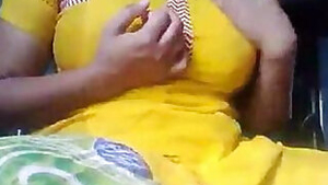 Indian Bhabhi Showing her Boobs to Lover